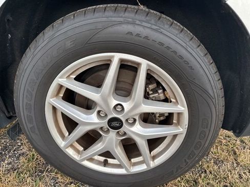 Certified 2024 Ford Edge SEL image 11