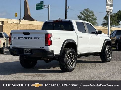 Used 2025 Chevrolet Colorado ZR2 w/ Technology Package image 6