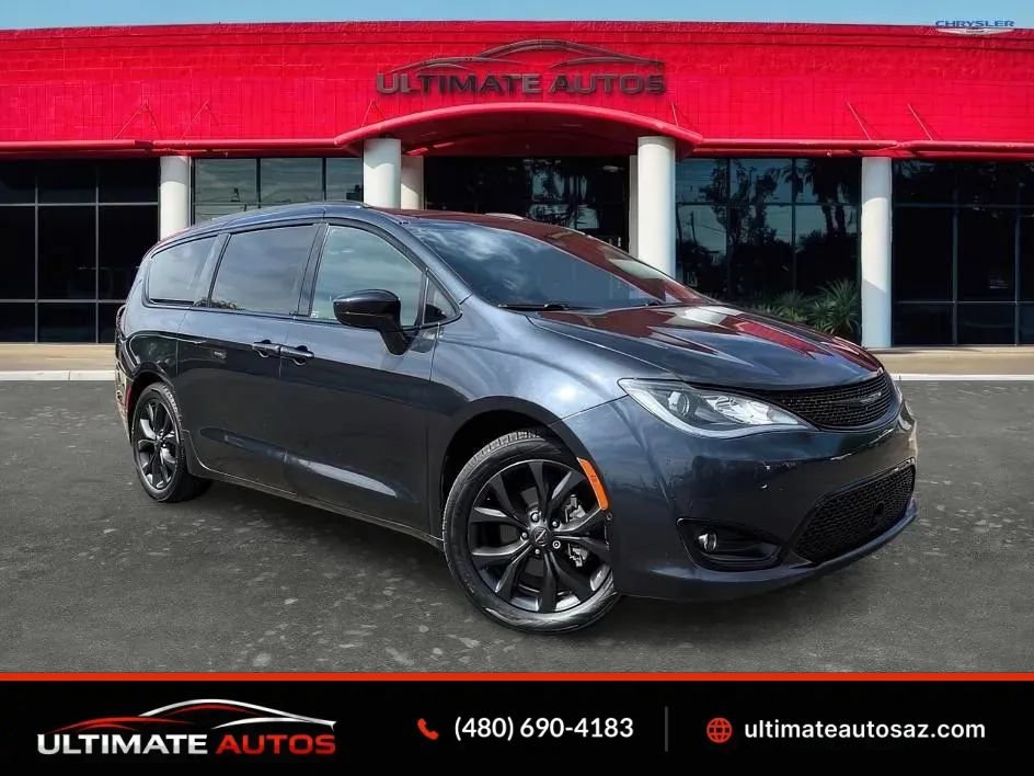 Used 2019 Chrysler Pacifica Touring-L w/ Advanced Safetytec Group FWD image 1