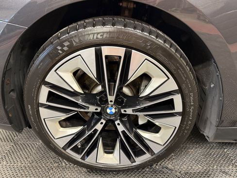 Used 2024 BMW 530i xDrive w/ Premium Package AWD/4WD image 28