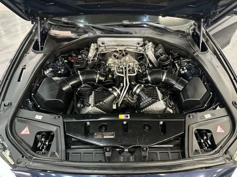 Used 2013 BMW M5 w/ Executive Pkg image 26