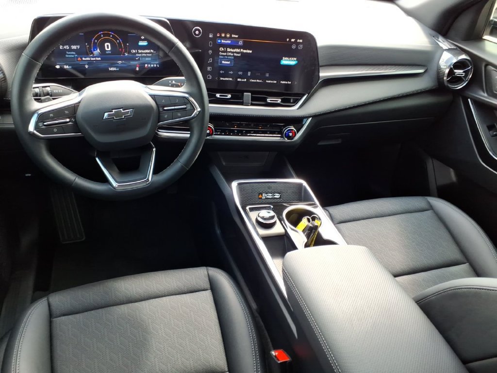 Used 2026 Chevrolet Equinox LT w/ Convenience Package II FWD image 13