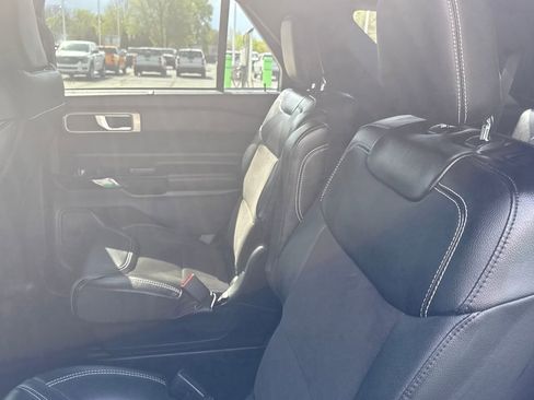 Used 2023 Ford Explorer ST image 24