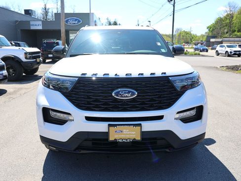 Used 2024 Ford Explorer ST-Line w/ Class IV Trailer Tow Package AWD/4WD image 2