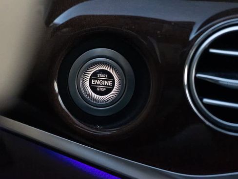 Used 2019 Mercedes-Benz S 560 4MATIC Sedan image 37