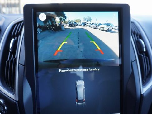 Certified 2023 Ford Edge ST-Line image 9