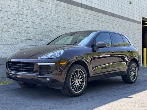 Used 2018 Porsche Cayenne AWD/4WD image 1
