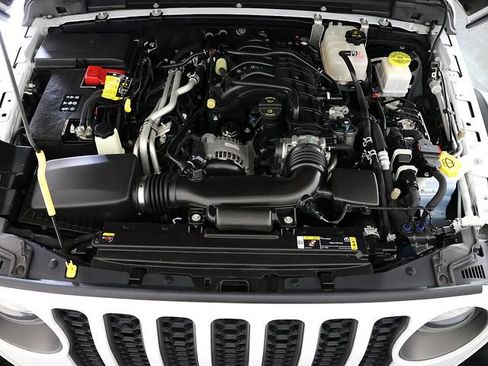 Used 2023 Jeep Gladiator Rubicon w/ Cold Weather Group AWD/4WD image 37