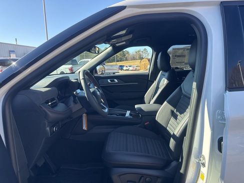 New 2026 Ford Explorer ST-Line w/ ST-Line Street Pack RWD image 10