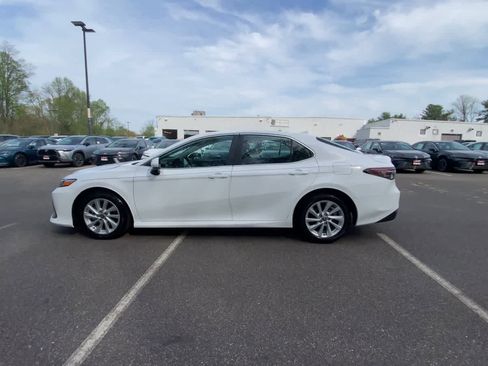 Used 2024 Toyota Camry LE FWD image 9