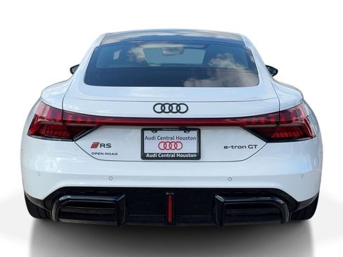 New 2025 Audi RS e-tron GT performance image 10