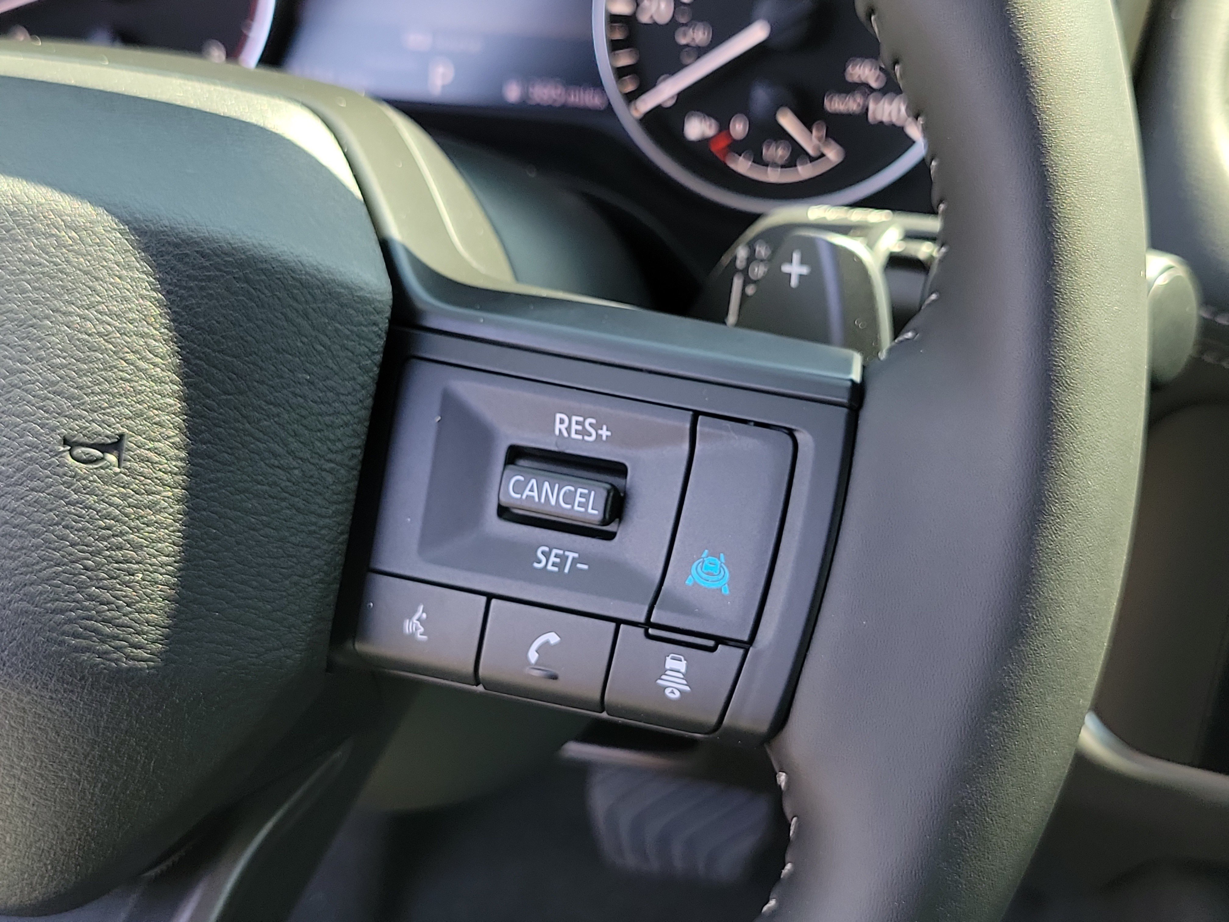 Used 2026 Nissan Rogue SV FWD image 27