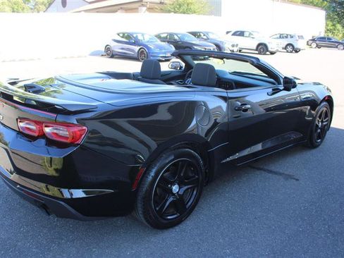 Used 2019 Chevrolet Camaro LT image 8