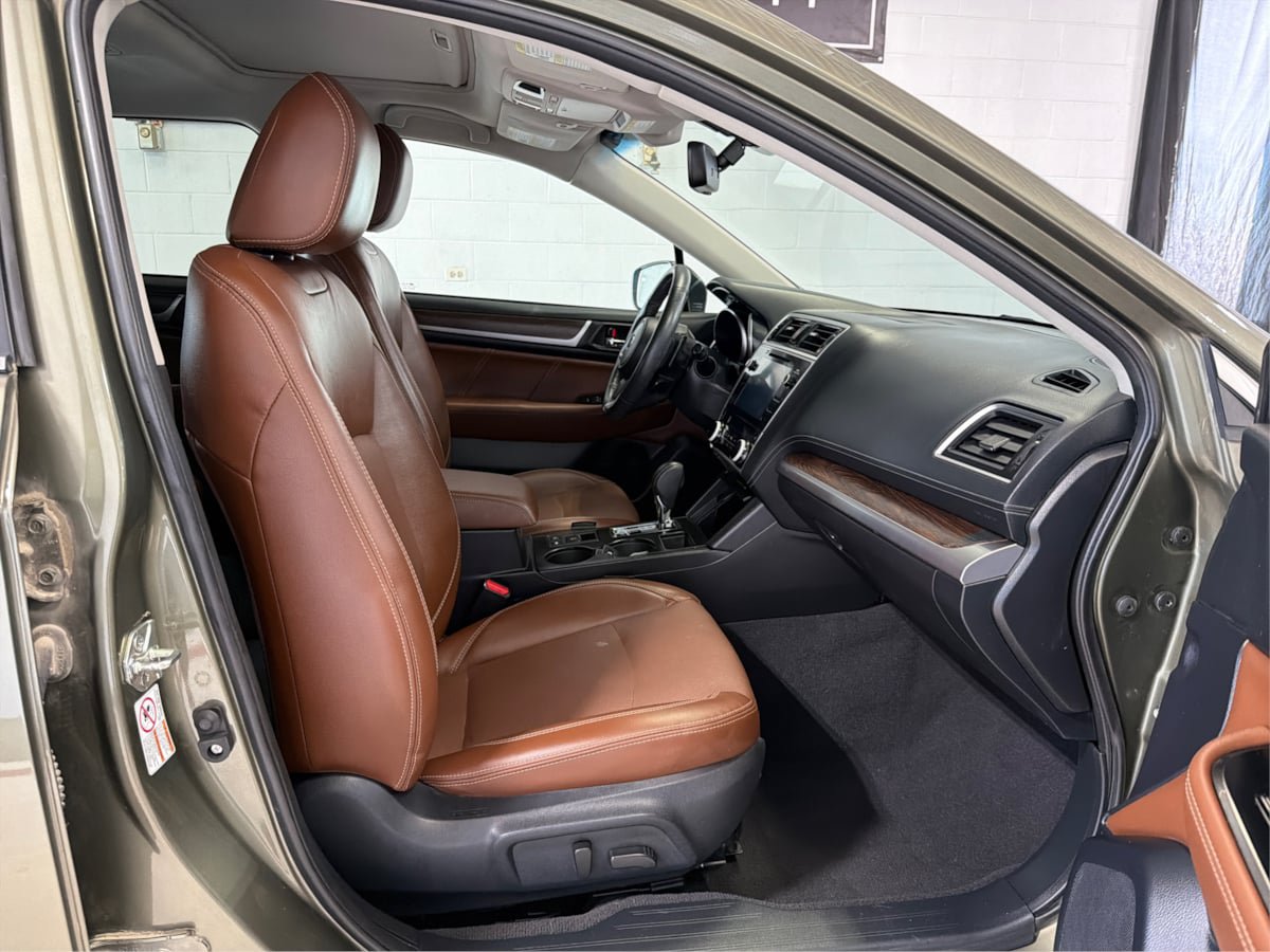 Used 2019 Subaru Outback 2.5i Touring AWD/4WD image 15