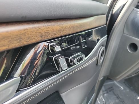 Used 2022 Jeep Grand Wagoneer Series II AWD/4WD image 19