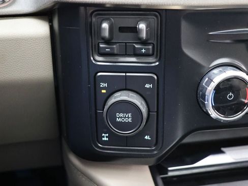 Used 2025 Ford F250 Platinum w/ Platinum Plus Package image 37