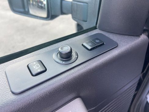 Used 2016 Ford F250 Lariat w/ Lariat Ultimate Package image 15