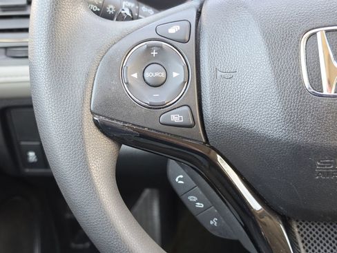 Used 2017 Honda HR-V EX image 17