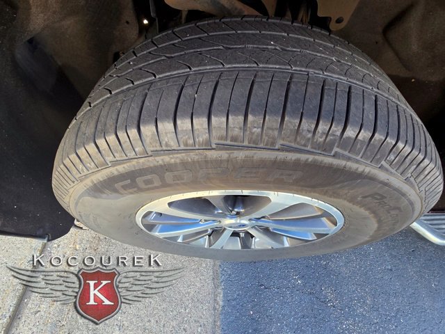 Used 2021 Ford Expedition XLT AWD/4WD image 9