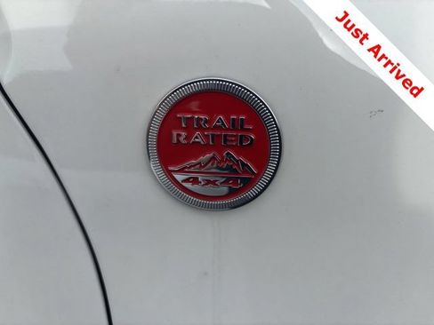 Used 2023 Jeep Renegade Trailhawk AWD/4WD image 13