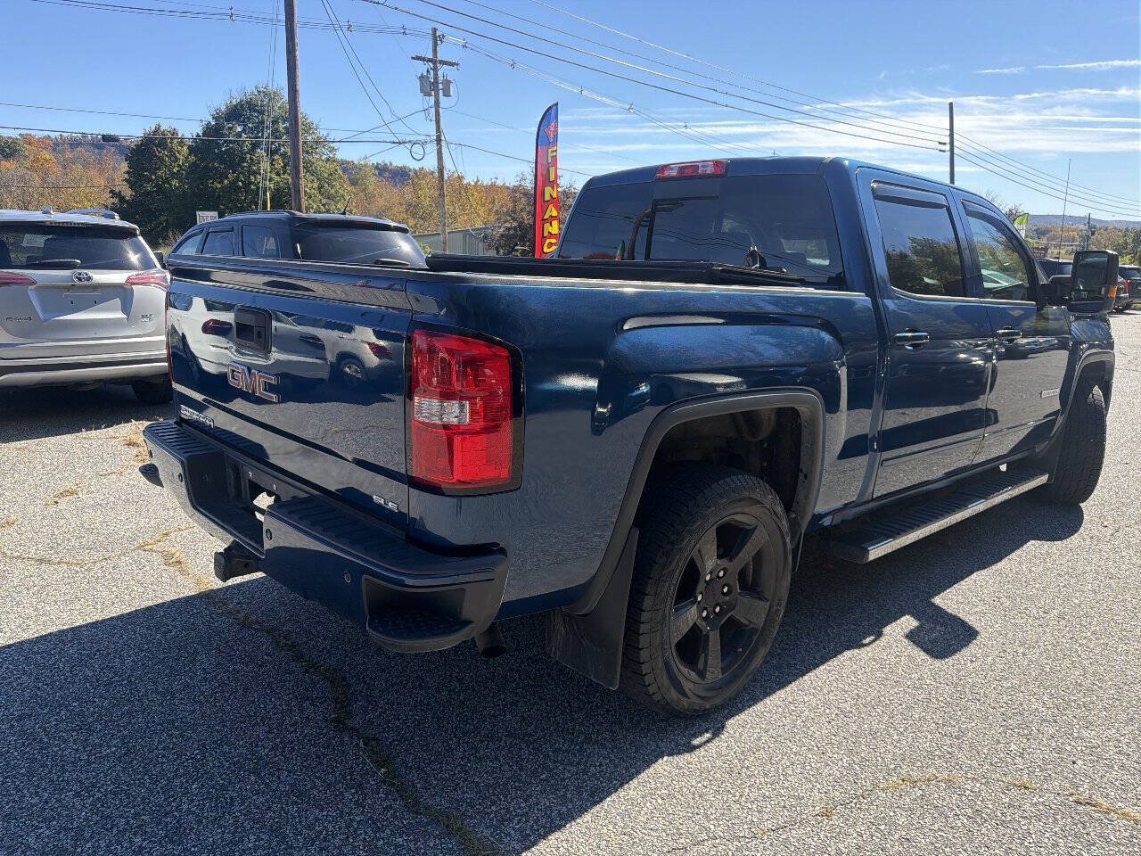 Used 2017 GMC Sierra 1500 SLE w/ Elevation Edition AWD/4WD image 7