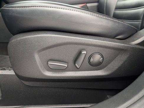 Used 2023 Ford Edge SEL image 19