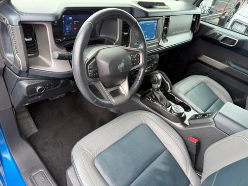 Used 2022 Ford Bronco Outer Banks AWD/4WD image 12