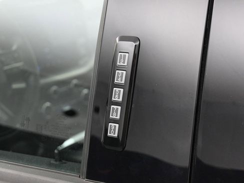 Used 2023 Ford F150 Raptor w/ Raptor Carbon Fiber Package image 33