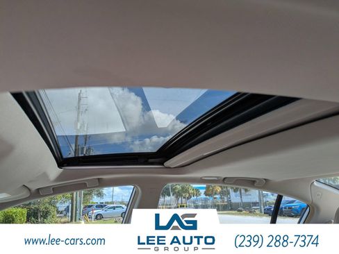 Used 2011 Nissan Altima 3.5 SR w/ 3.5SR Premium Pkg image 17