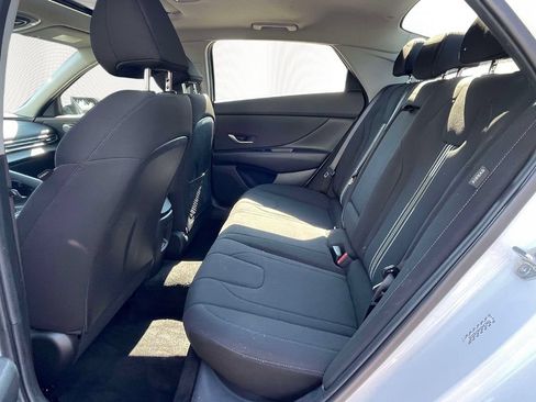 Used 2024 Hyundai Elantra SEL w/ Convenience Package FWD image 10