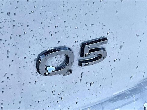 Used 2025 Audi Q5 Premium Plus w/ Premium Plus image 32