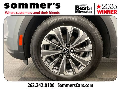 Used 2025 Buick Envision Preferred AWD/4WD image 24