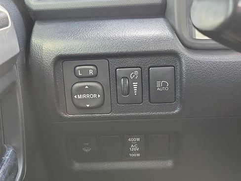 Used 2020 Toyota 4Runner Limited AWD/4WD image 15