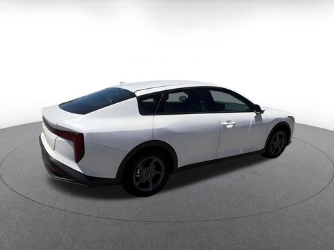 Used 2026 Kia K4 FWD image 12
