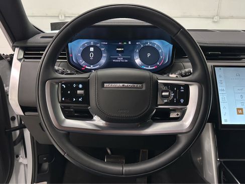 Used 2025 Land Rover Range Rover SE AWD/4WD image 24