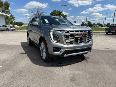 New 2026 GMC Yukon Denali w/ Denali Reserve Package AWD/4WD image 4