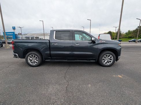 Used 2021 Chevrolet Silverado 1500 LTZ w/ LTZ Premium Package AWD/4WD image 8