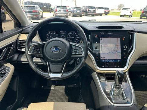 Used 2022 Subaru Outback Limited image 3