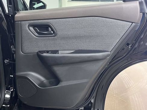 Used 2023 Nissan Rogue S FWD image 25