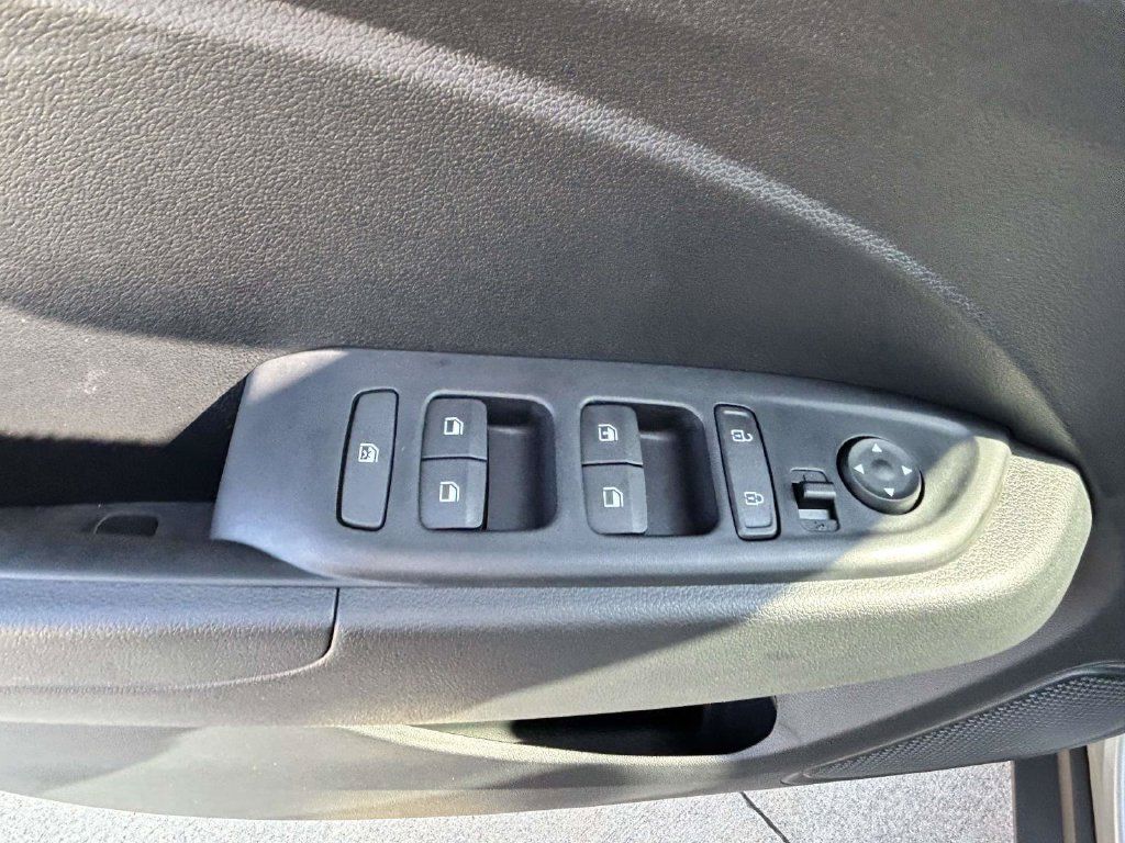 New 2026 Hyundai Venue SE FWD image 15