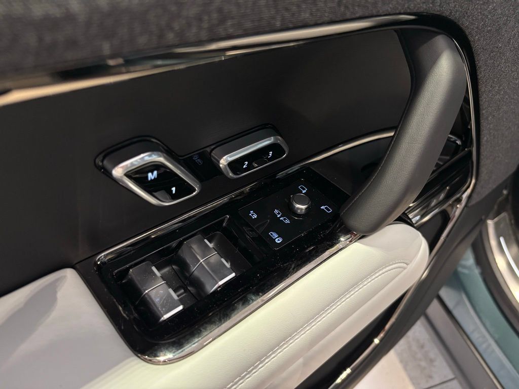 New 2026 Land Rover Range Rover Sport SE AWD/4WD image 26