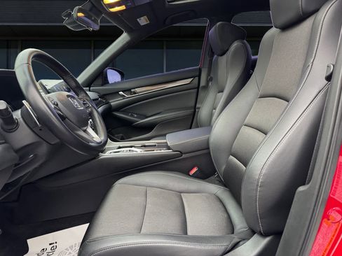 Used 2022 Honda Accord Sport image 2