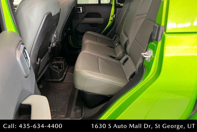 Used 2025 Jeep Gladiator Mojave AWD/4WD image 21