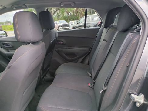 Used 2019 Chevrolet Trax LS FWD image 15