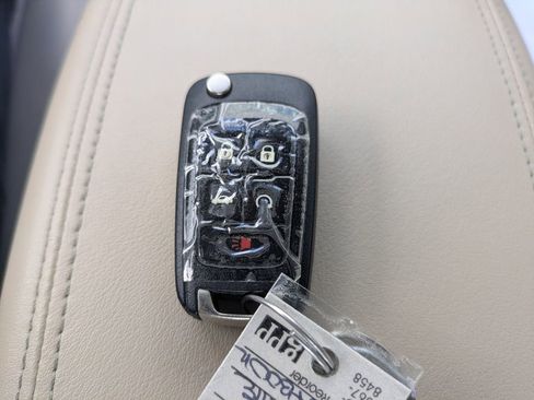 Used 2014 Buick LaCrosse image 27