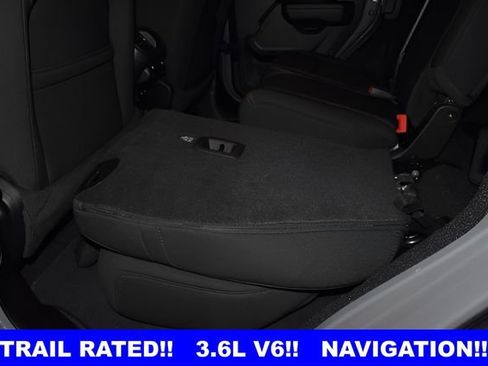 Used 2023 Jeep Wrangler Unlimited Rubicon w/ Cold Weather Group AWD/4WD image 29