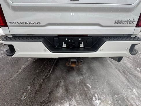 Used 2023 Chevrolet Silverado 3500 High Country image 11