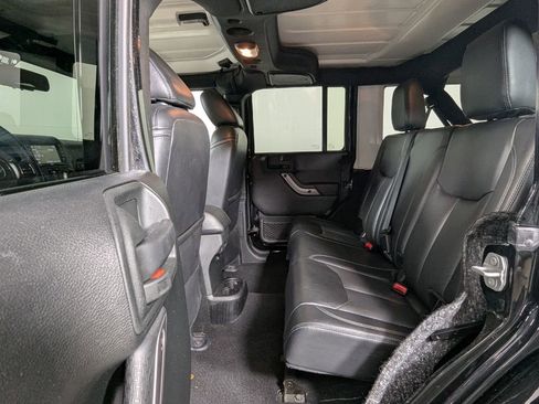 Used 2018 Jeep Wrangler Unlimited Sahara image 22