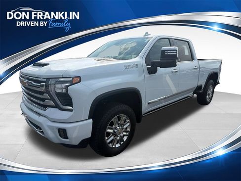 Used 2026 Chevrolet Silverado 2500 High Country w/ High Country Premium Package AWD/4WD image 1