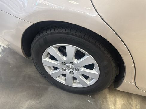 Used 2009 Toyota Camry Hybrid FWD image 12